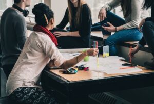 Escuela de la Memoria | Cómo escuchar y ver vídeos para estudiar más rápido Escuela de la Memoria | Cómo escuchar y ver vídeos para estudiar más rápido